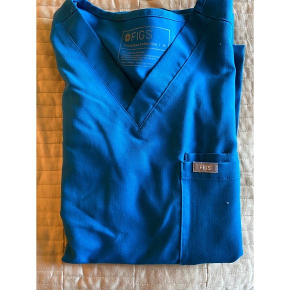 Figs | Shirts | Mens Figs Scrub Top Medium | Poshmark